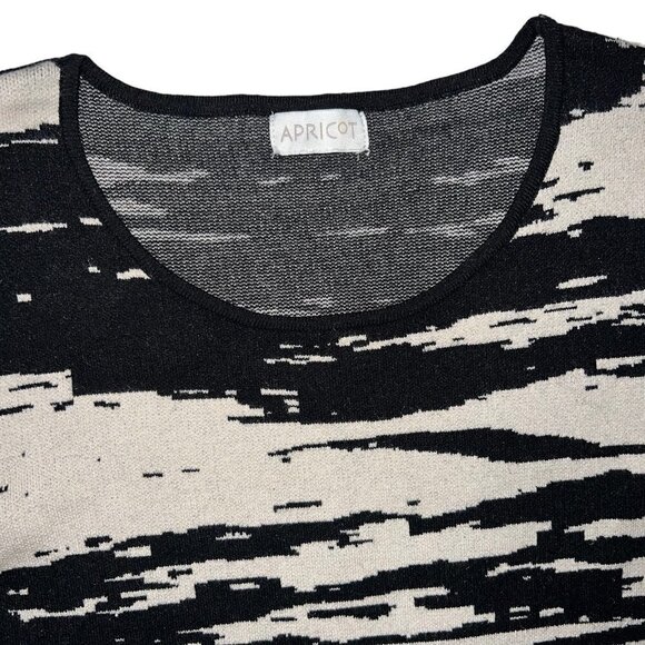 APRICOT Scenic Midi Knitted Dress. Size: 10 Color: Black And Cream - Picture 7 of 10